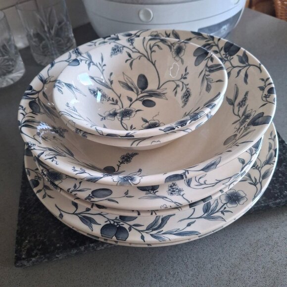 Claytan Other - Vintage Claytan Blue Floral Ceramic Flatware Set of 7 pcs